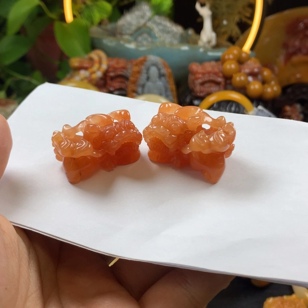 石英质玉（黄龙玉）未镶嵌手镯Y***。