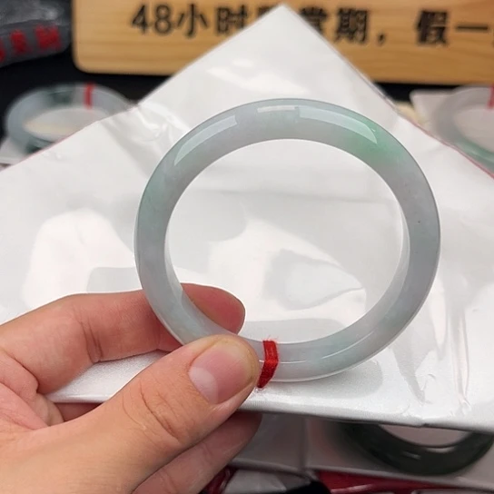 未镶嵌手镯翡翠手镯