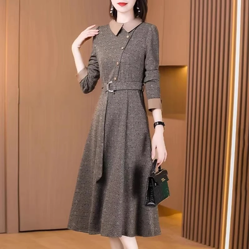 高贵夫人长袖连衣裙早春2025新款春秋中年妈妈高端品牌洋气质名媛