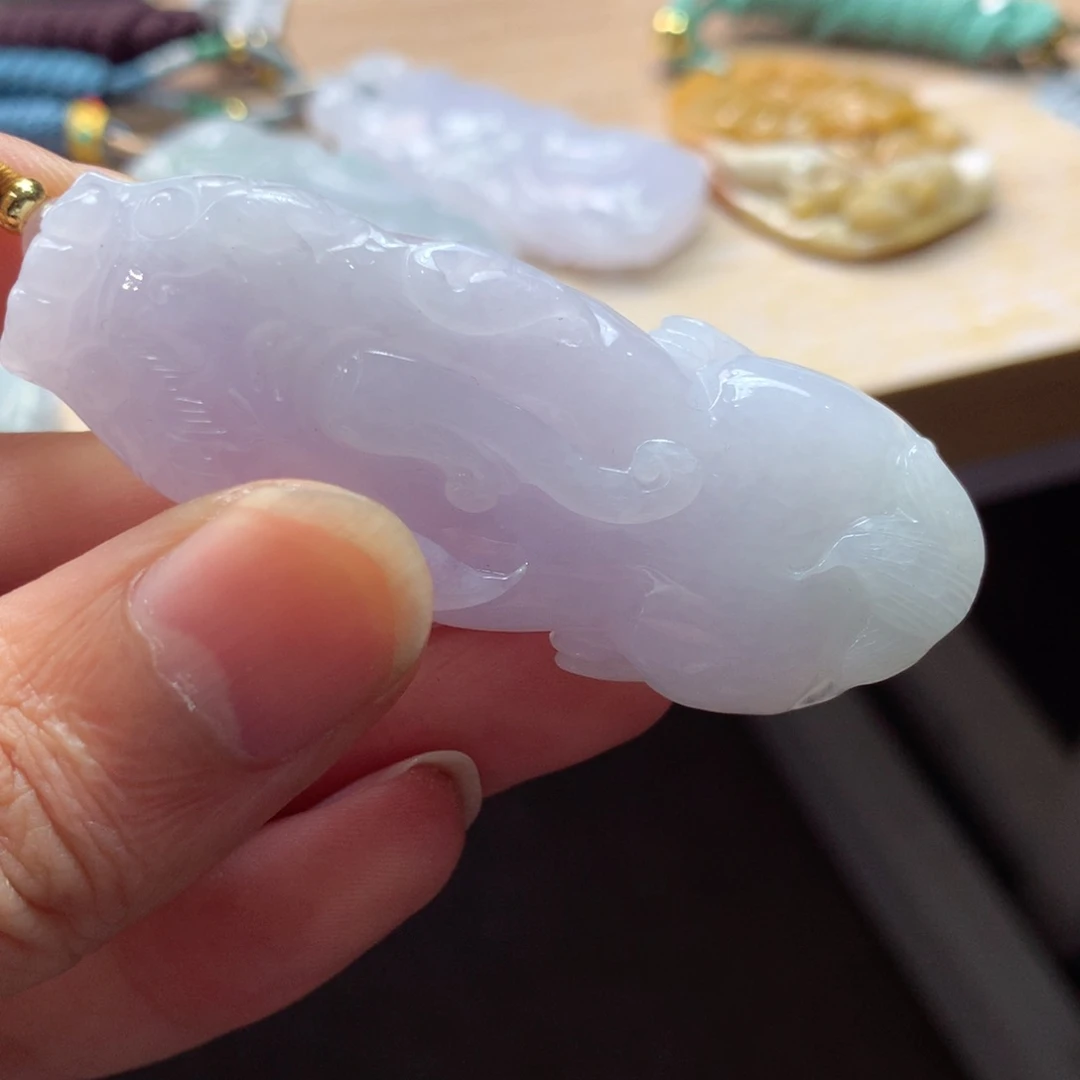 翡翠未镶嵌颈饰古**月吊坠