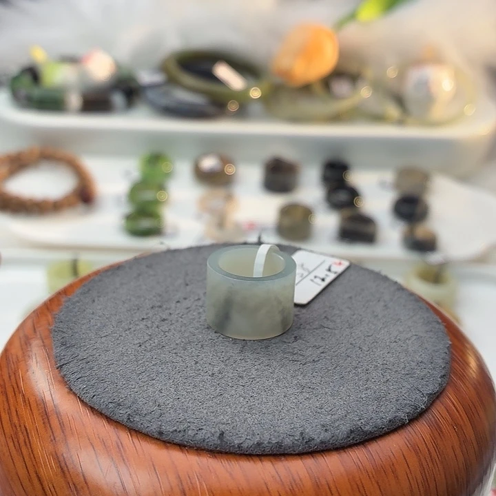 和田玉（糖玉）未镶嵌戒指b203青花直切12.2不退换