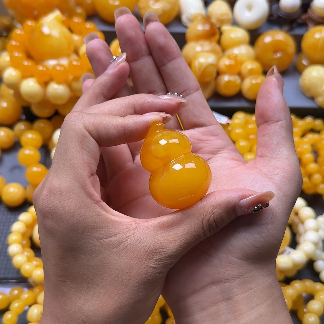 未镶嵌蜜蜡珠宝奇石