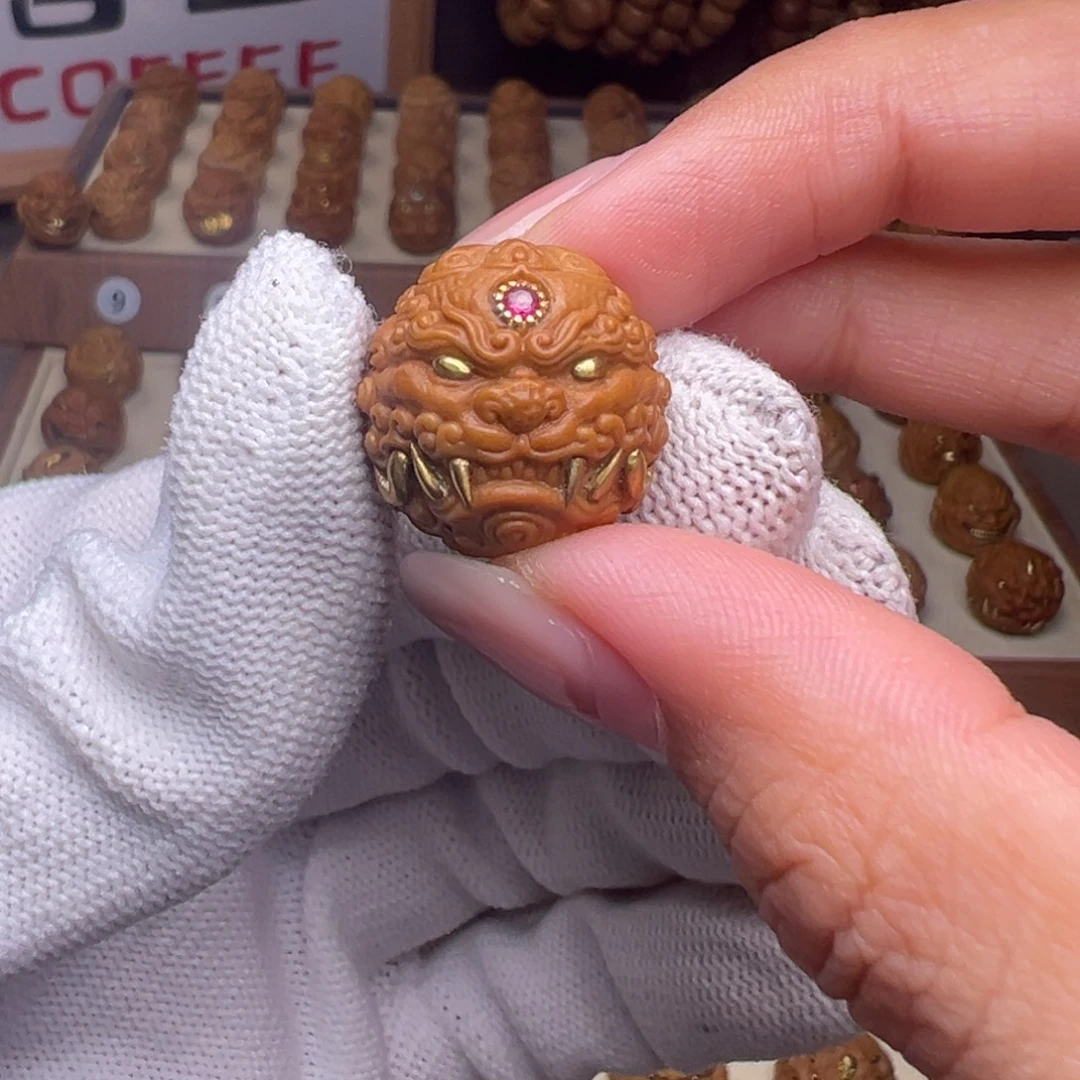 把件猴头核桃镶嵌款唐狮全品有正常封口线