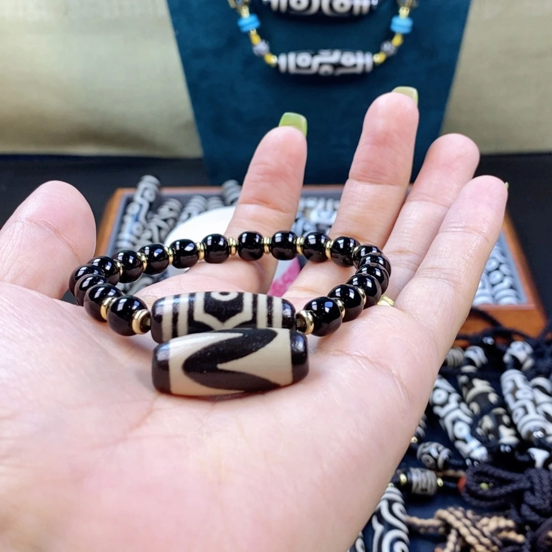 冷***人玛瑙/玉髓颈饰未镶嵌