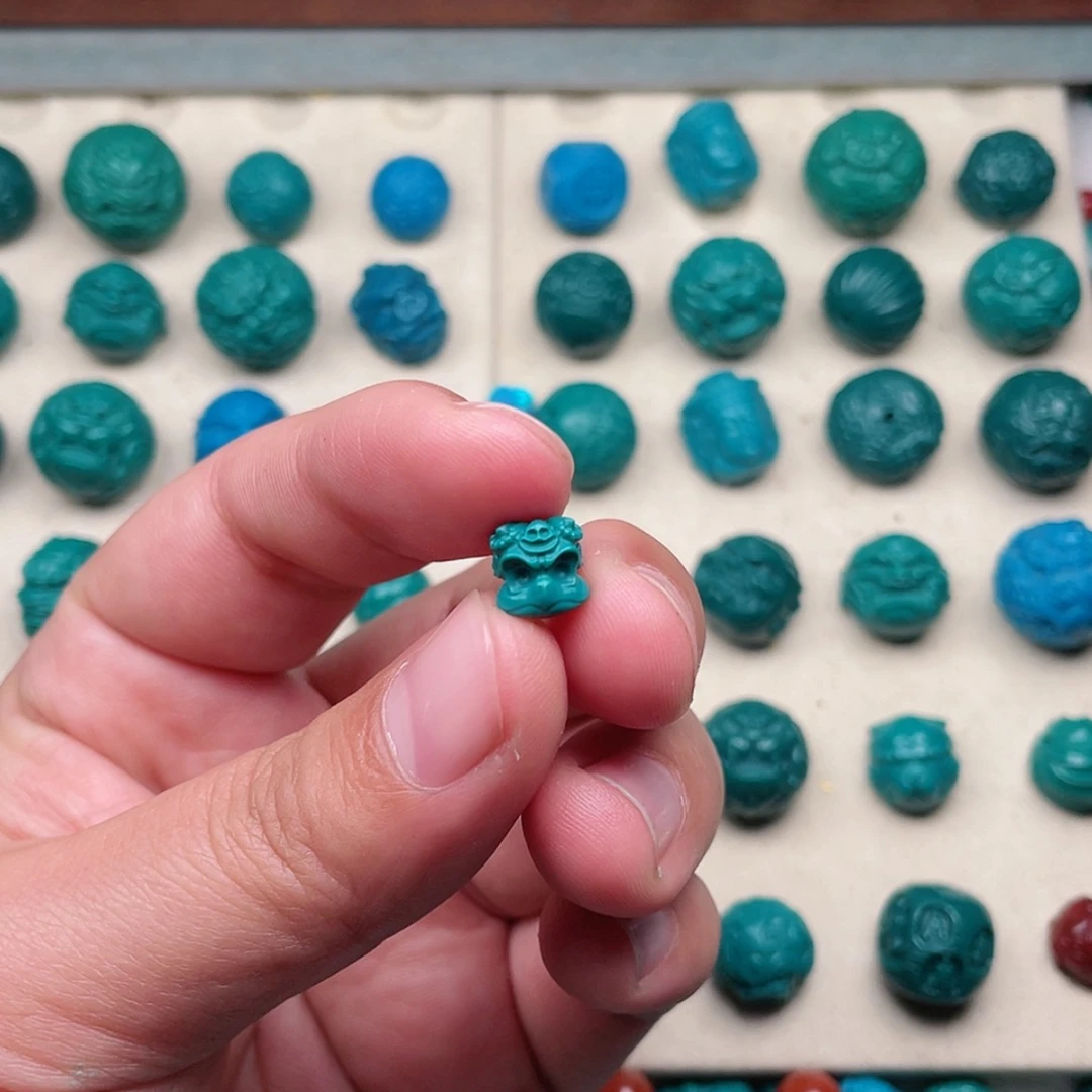 【闪购商品】玻璃颈饰大鹏鸟8×8.3一个