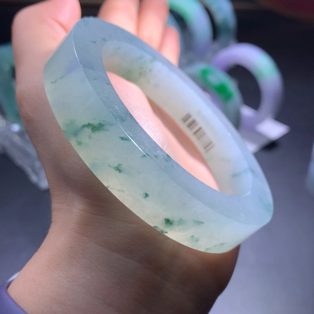 未镶嵌冰种飘花定制翡翠