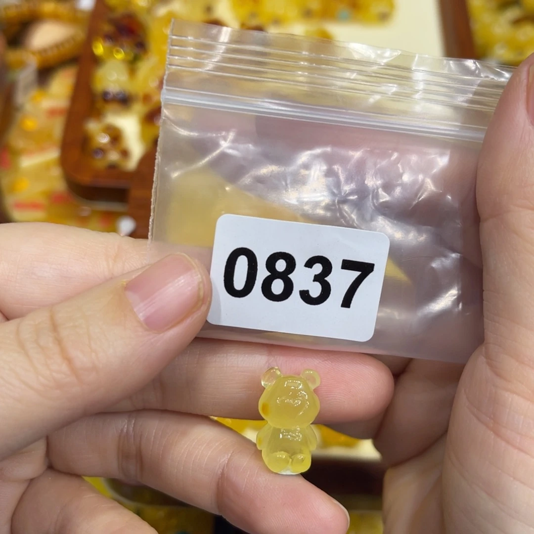 琥珀珠宝奇石未镶嵌