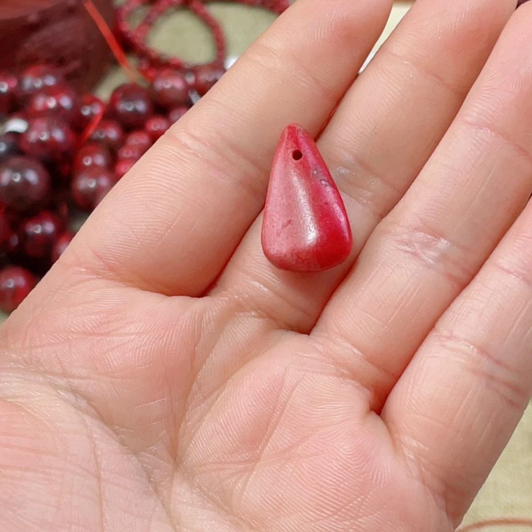 天然辰砂有沙眼沙坑