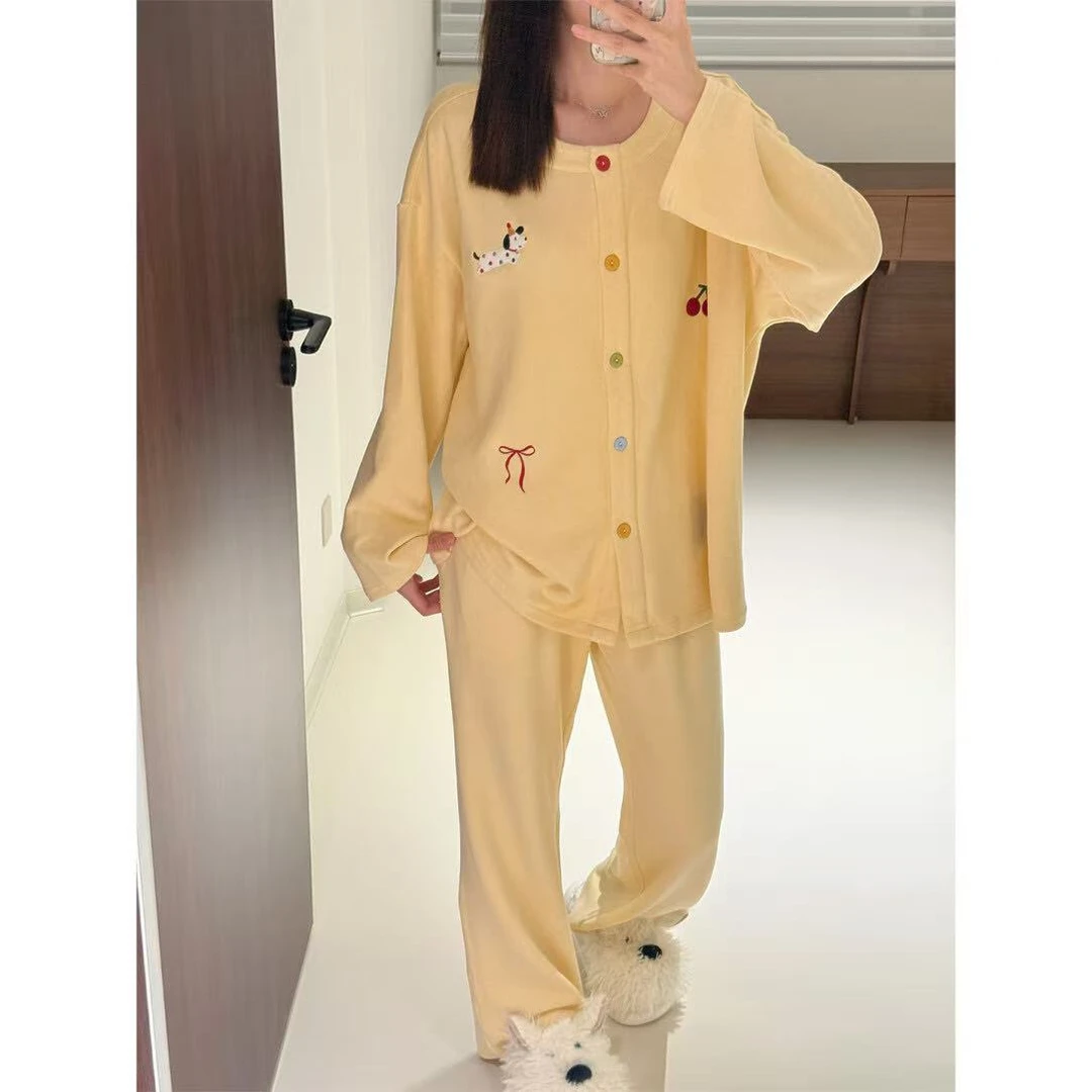 睡衣女秋冬季长袖保暖自发热蚕丝羊绒带胸垫小狗蝴蝶结刺绣家居服