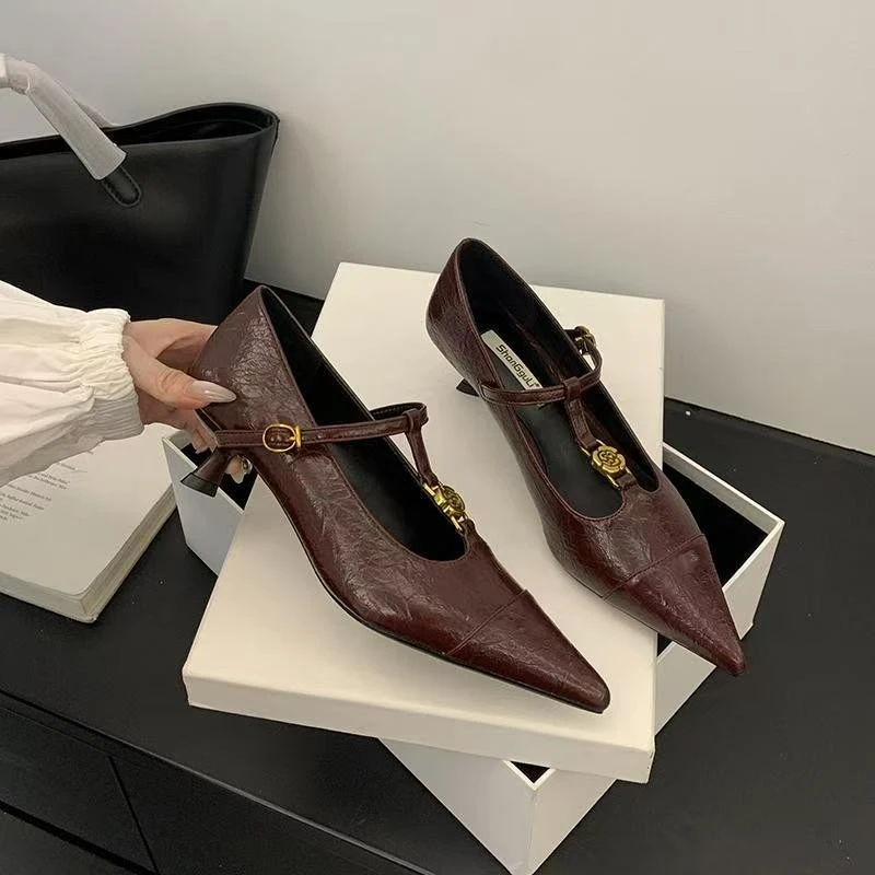 高级感尖头单鞋2025年法式气质优雅浅口一字细跟山茶花玛丽珍女鞋