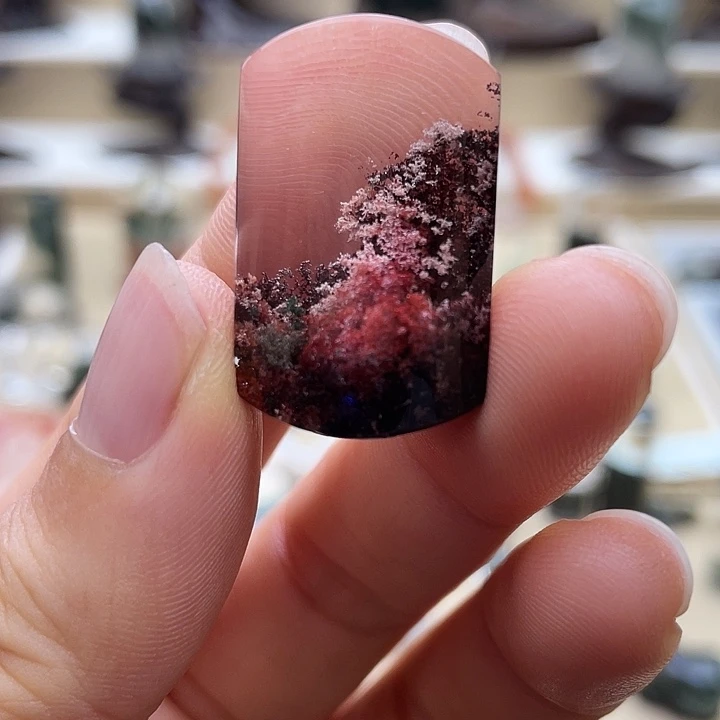 未镶嵌颈饰水晶红幽灵聚宝盆无事牌