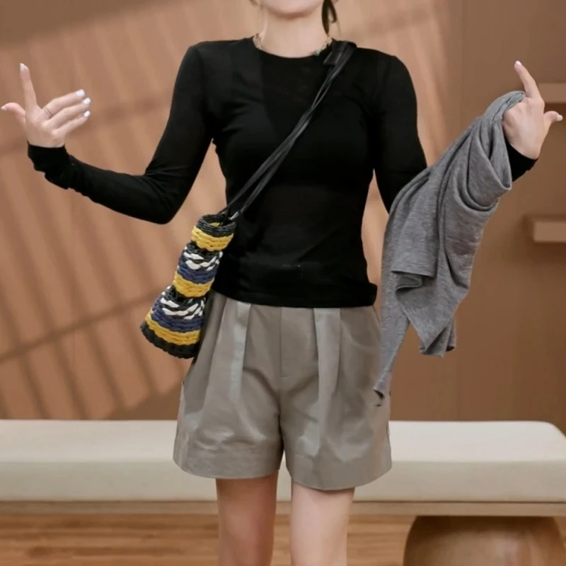 净版简约修身圆领长袖T恤女夏季新款时尚显瘦百搭打底衫内搭上衣