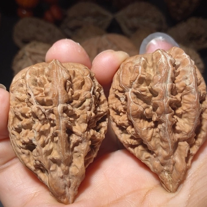 文玩核桃把件太***莽东北楸子小雪111