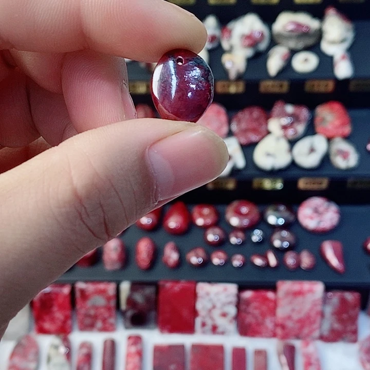 天然辰砂天然朱砂吊坠14