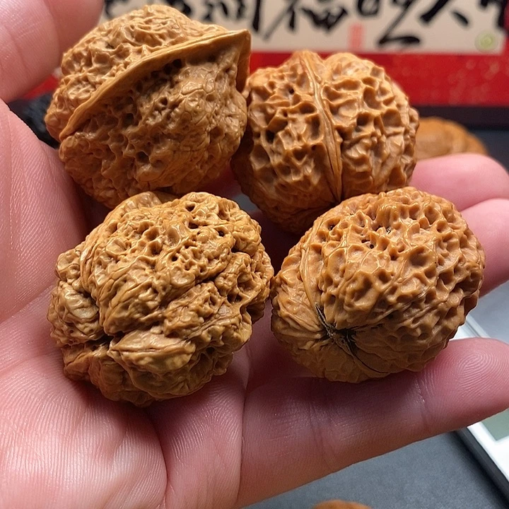 把件文玩核桃珊瑚套餐