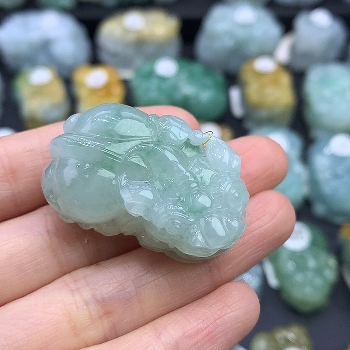 翡翠未镶嵌颈饰天然缅甸A货翡翠貔貅吊坠