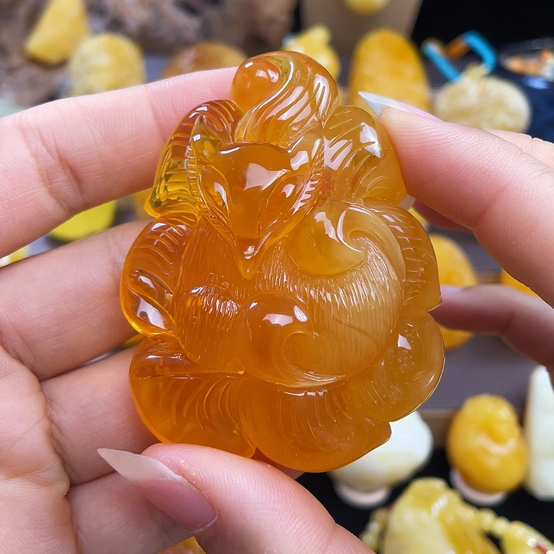 琥珀未镶嵌珠宝奇石