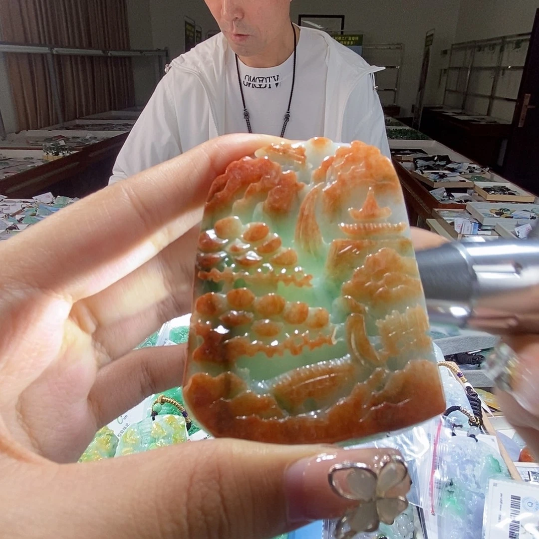 翡翠未镶嵌颈饰翡翠