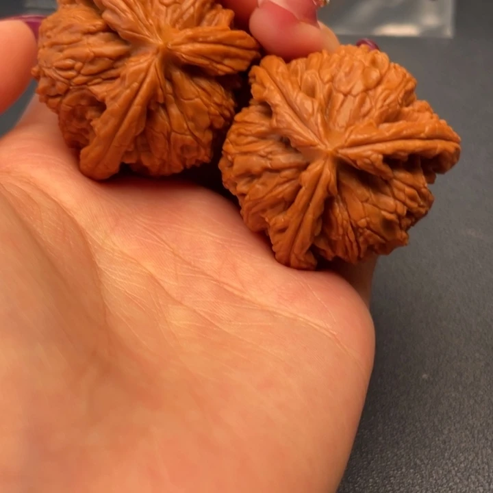 做***人文玩核桃吊坠白狮子