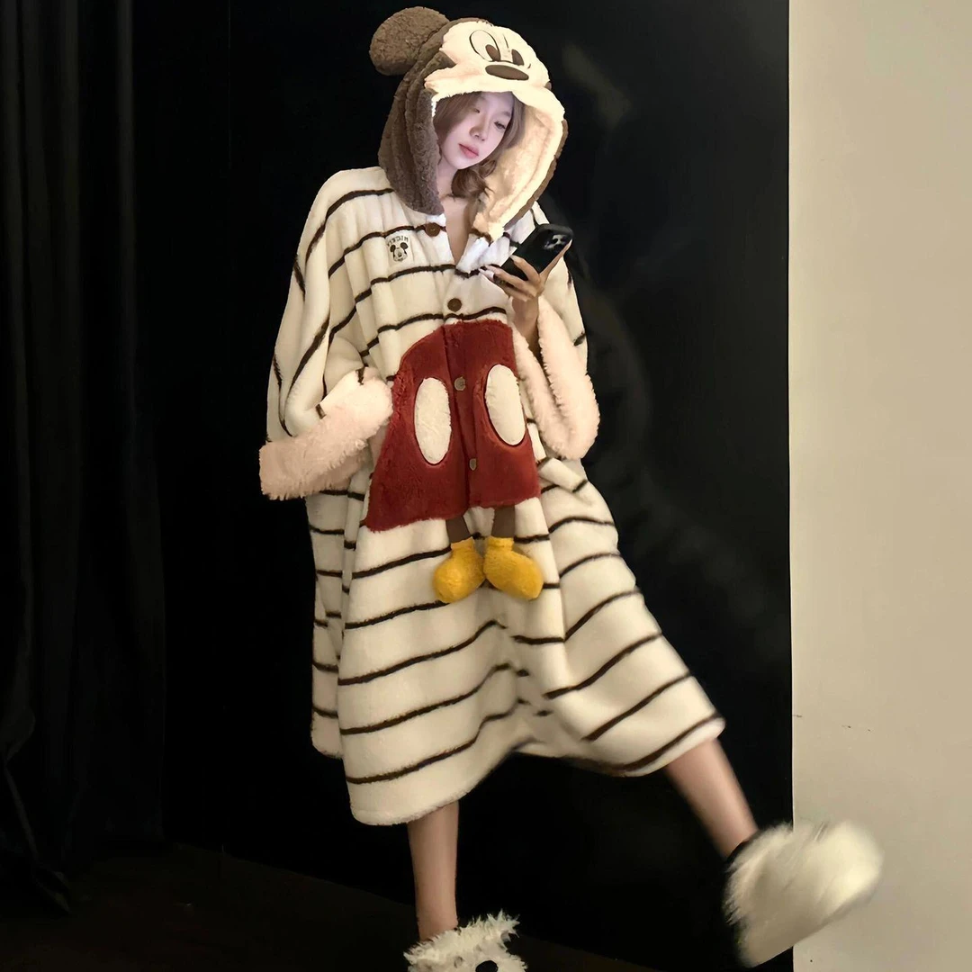 卡通米奇珊瑚绒斗篷睡衣女秋冬季新款加绒长款保暖毛绒家居服套装