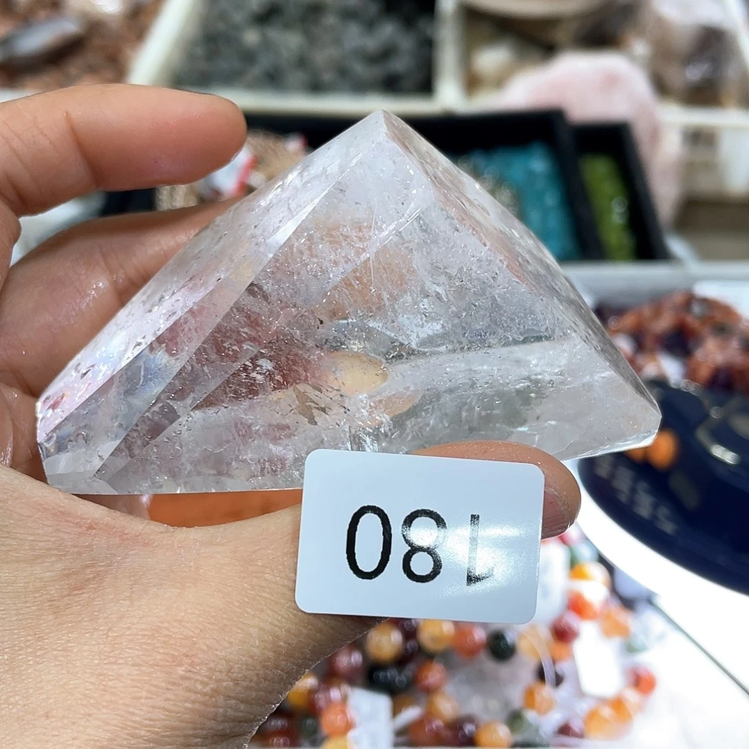 水晶摆件……未镶嵌