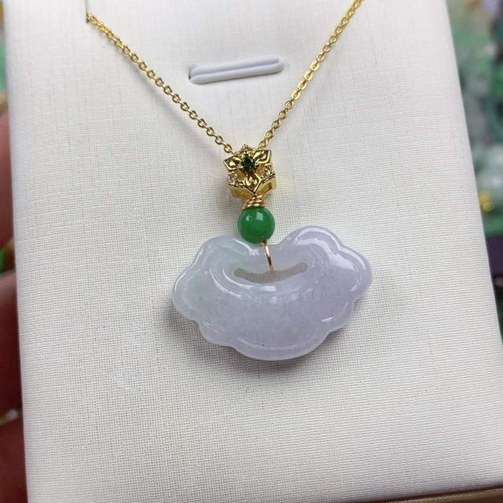 翡翠未镶嵌吊坠(赠链)
