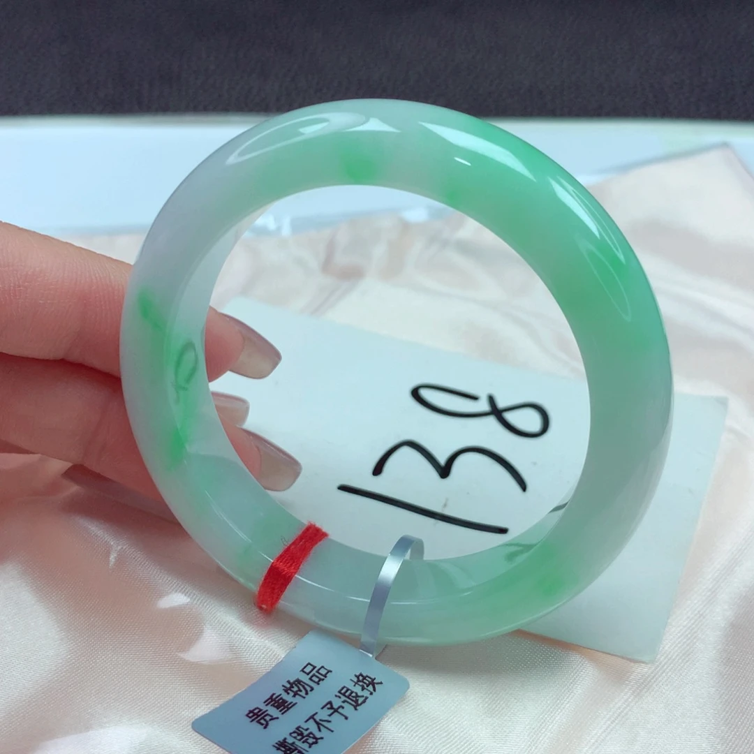 翡翠手镯未镶嵌手镯52