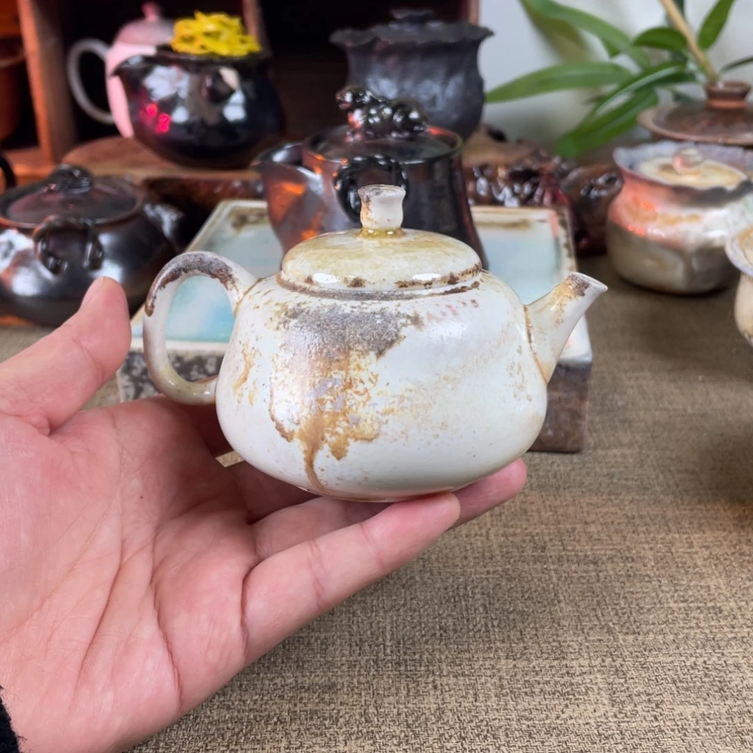 茄段。 中白壶。 容量140