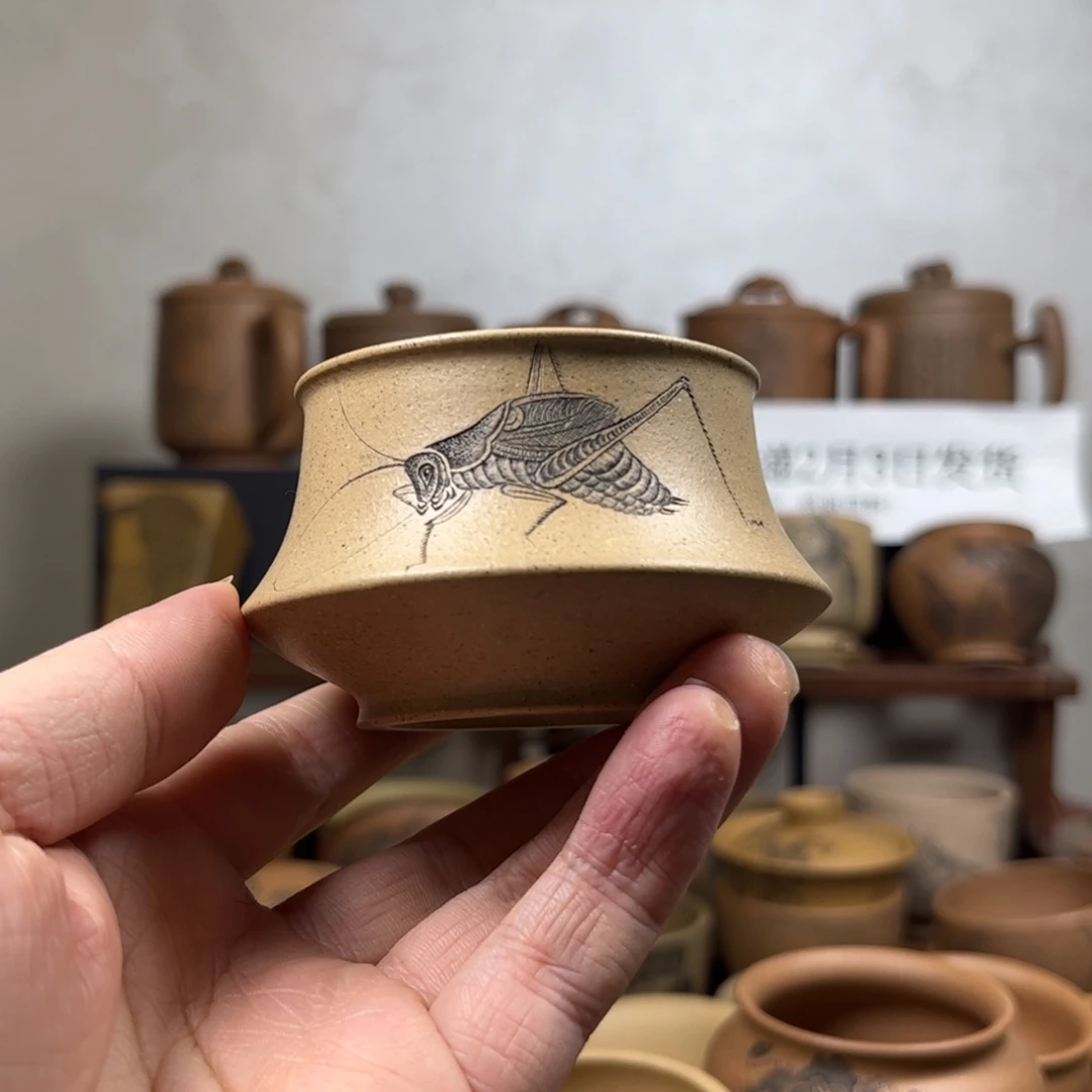 紫砂杯子经****！蟋蟀刻绘紫砂主人杯