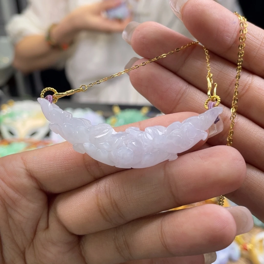 翡翠未镶嵌颈饰苏*代编织