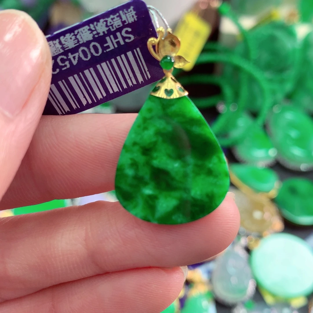 吊坠(不含链)18K金镶嵌翡翠