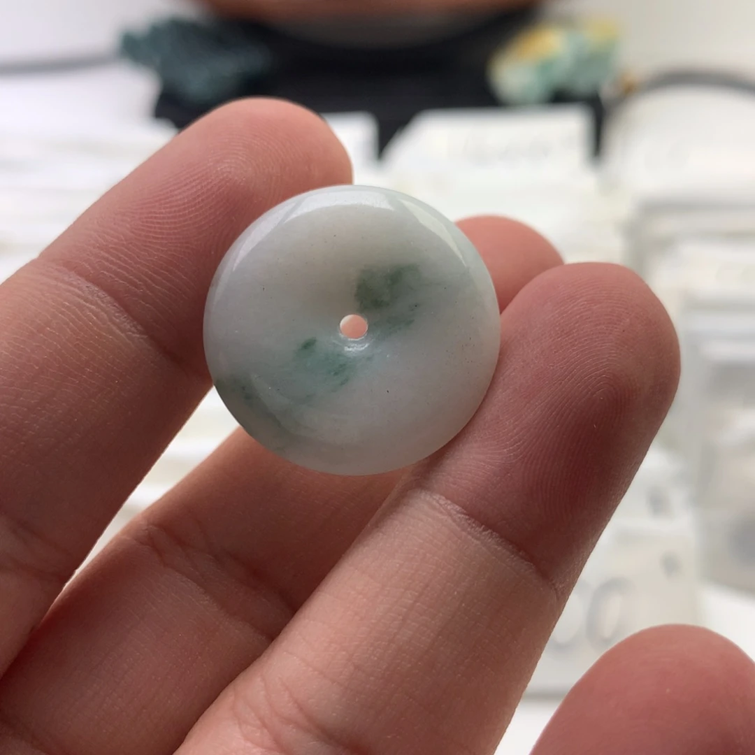 颈饰未镶嵌翡翠扣子