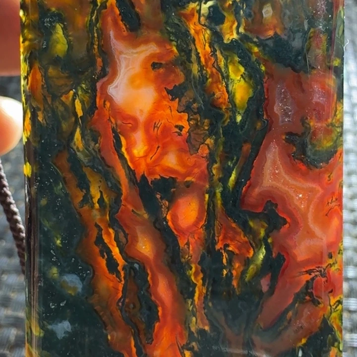 万***邢玛瑙/玉髓未镶嵌颈饰