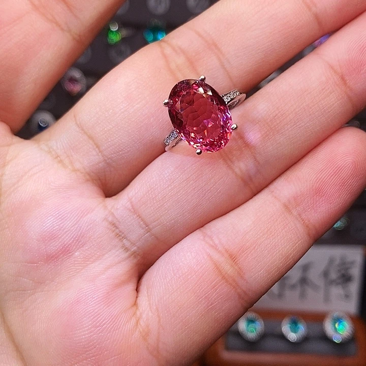 银S925镶嵌托帕石戒指