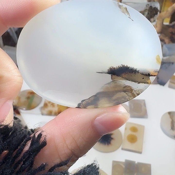 玛瑙/玉髓未镶嵌珠宝奇石