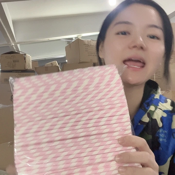 玻璃粉色吸管吧。  一大包