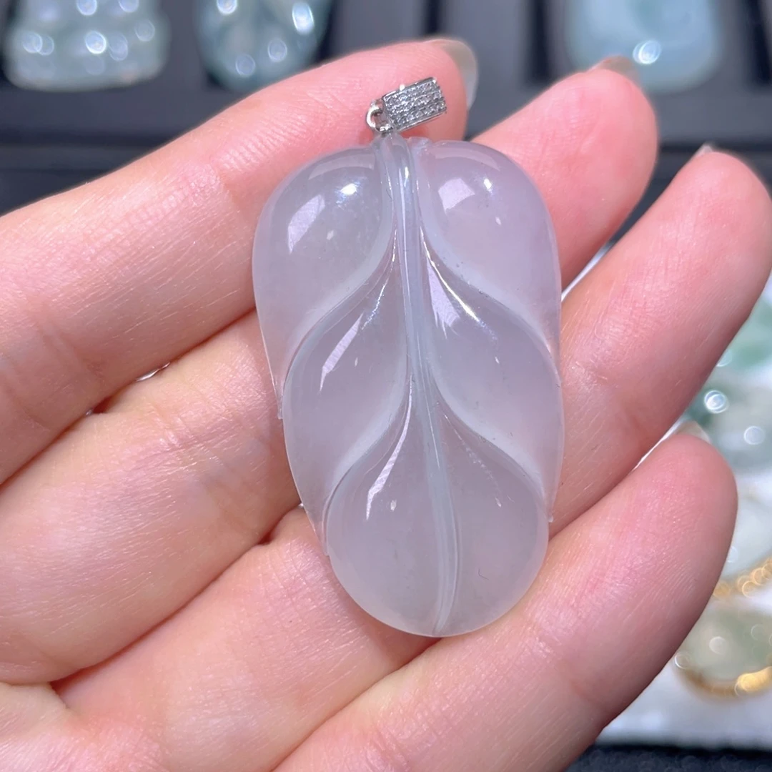 颈饰18K金镶嵌翡翠翡翠