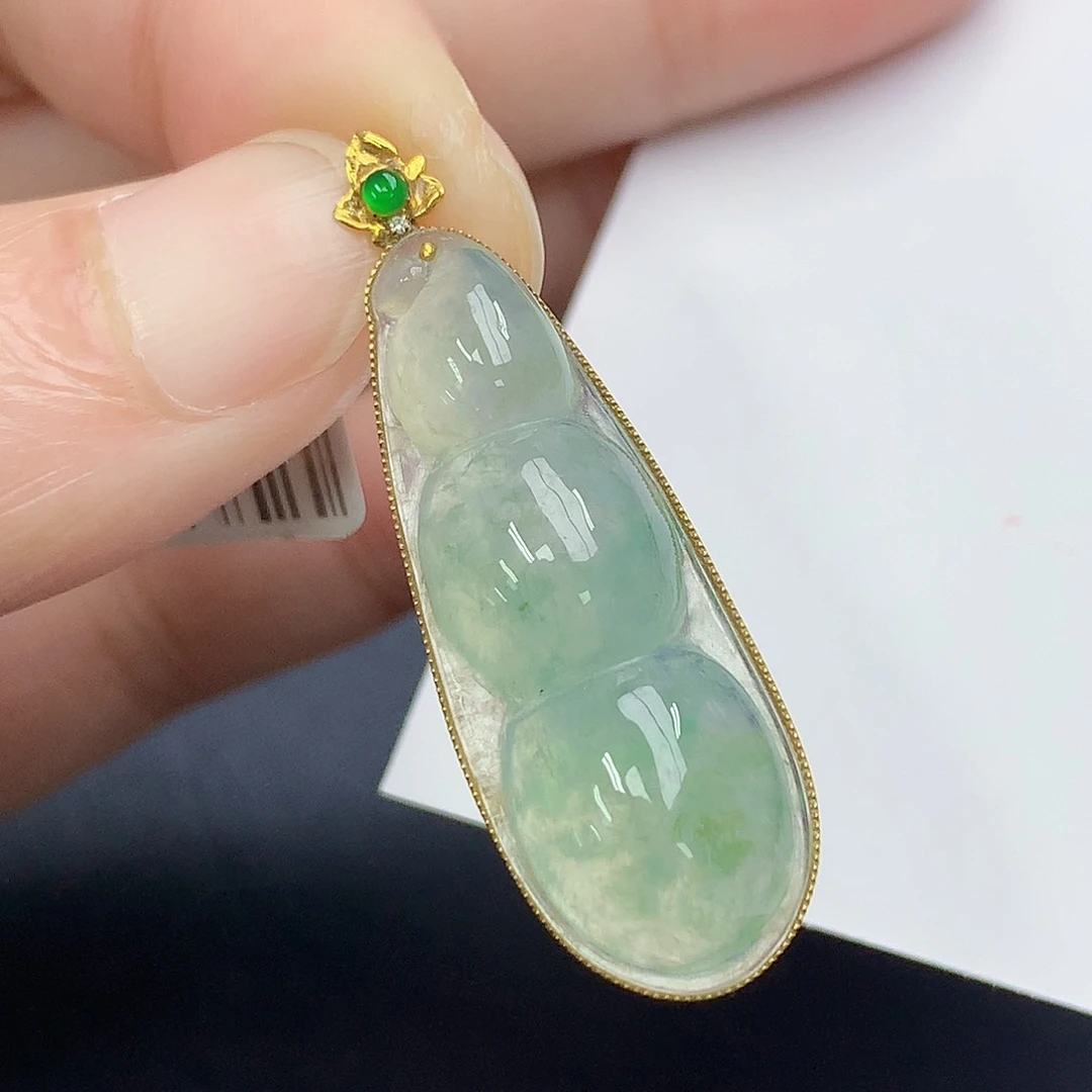 颈饰18K金镶嵌翡翠