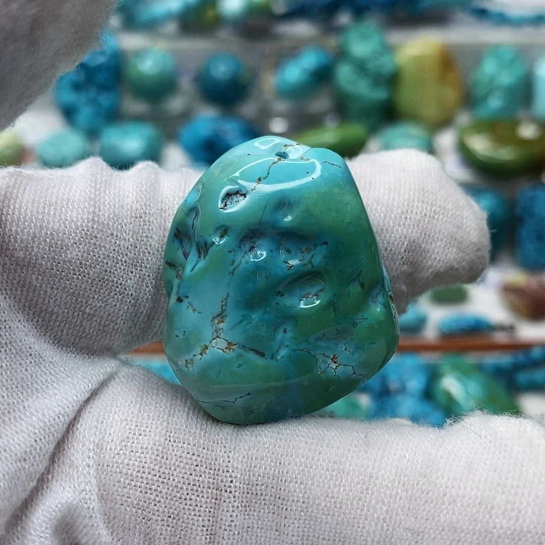 绿松石未镶嵌天然原矿 带武汉地大证书