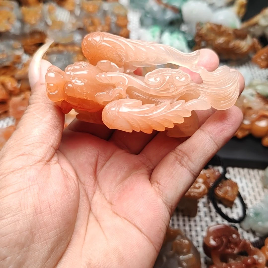 未镶嵌石英质玉（黄龙玉）颈饰