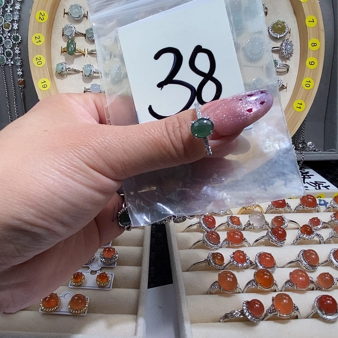 翡翠未镶嵌戒指缅甸