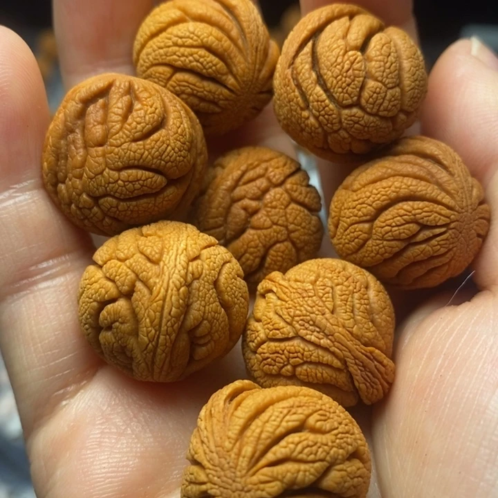 吊坠桃核秦岭山野生桃核