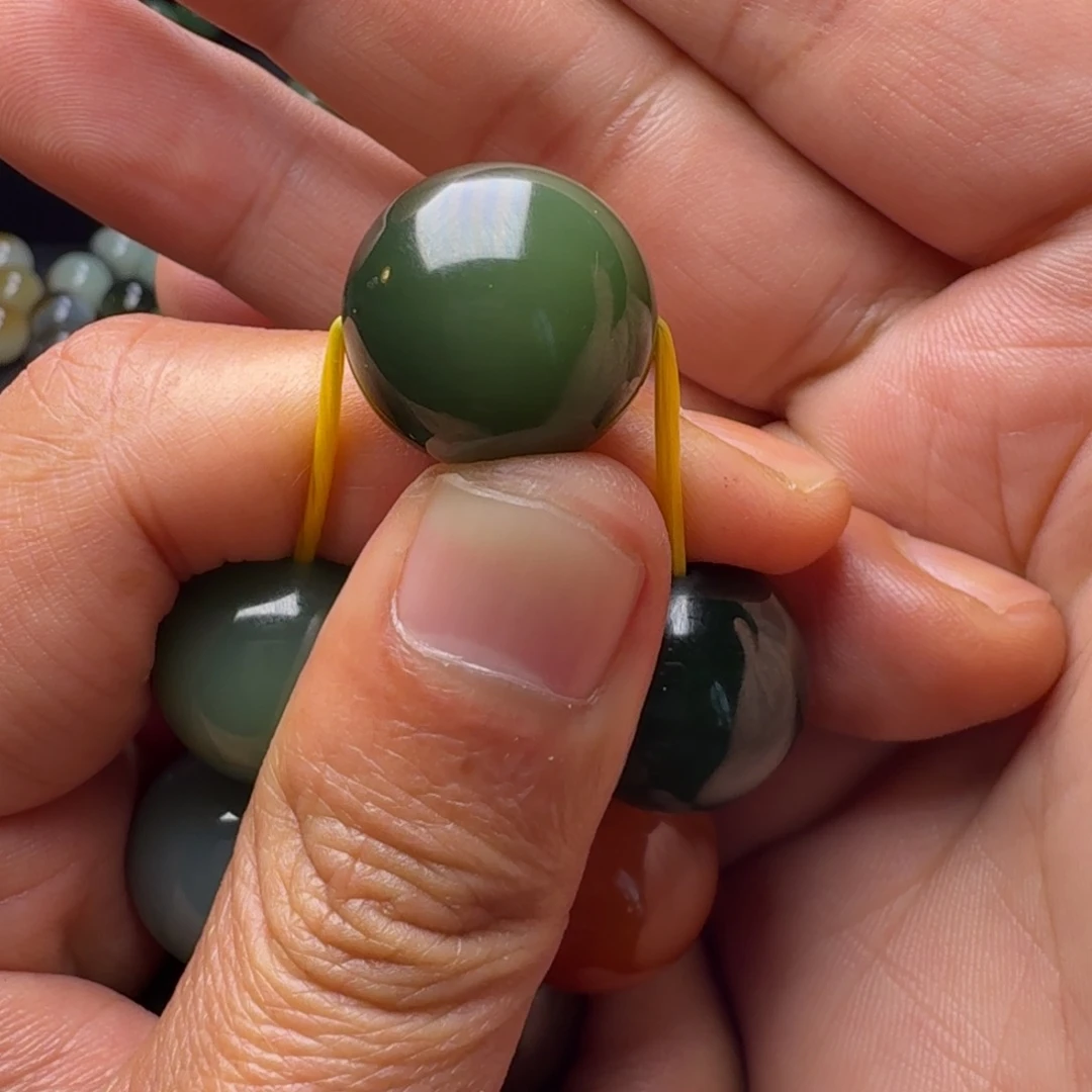 毕***玉和田玉未镶嵌挂件