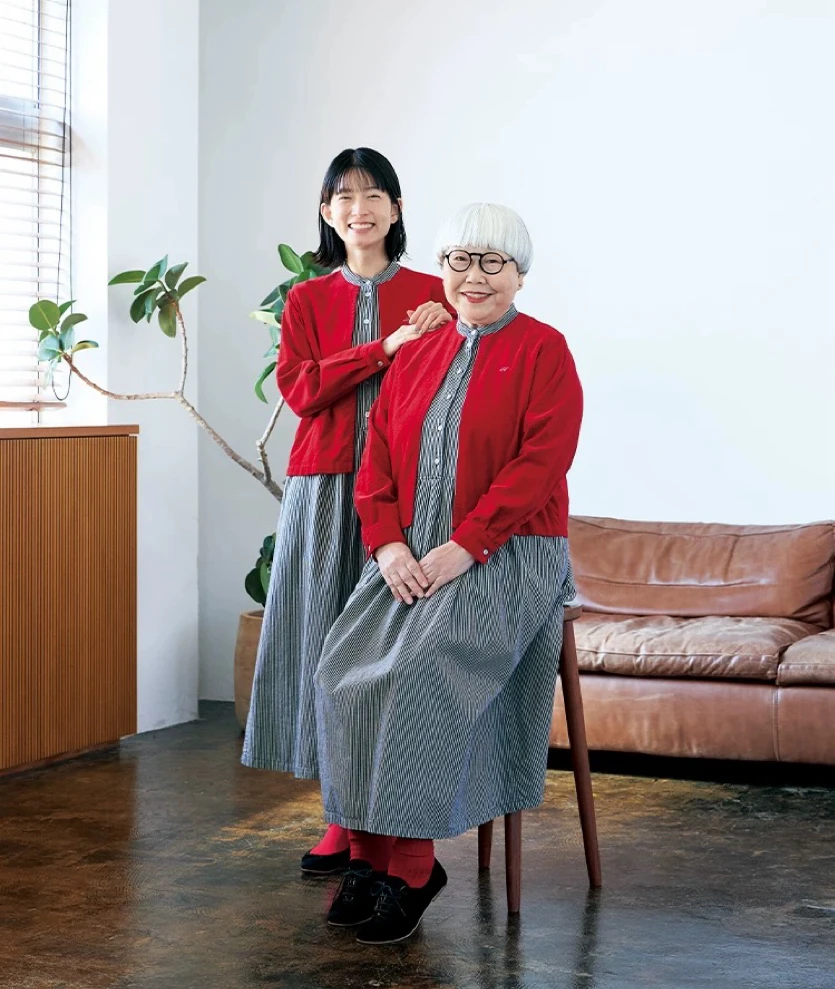 秋冬秋季套头常规网红高腰连衣裙长裙方领轻奢长袖