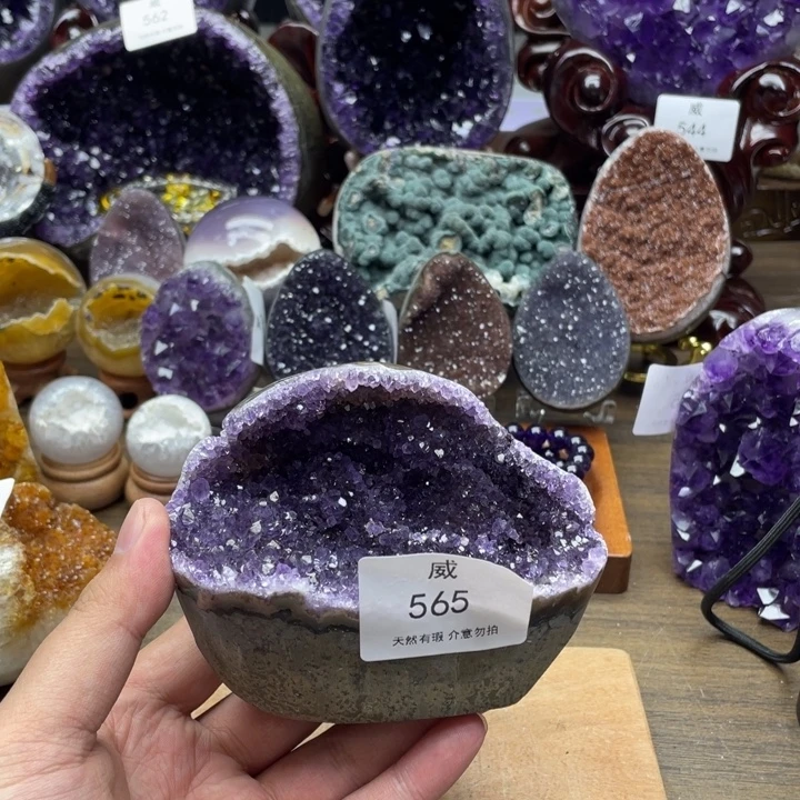 L***o珠宝半成品未镶嵌水晶