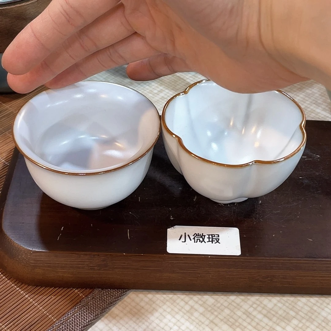 瓷片。。。。。。。。。。。。。。