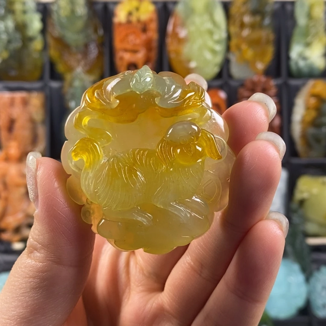 蛇纹石玉颈饰合金