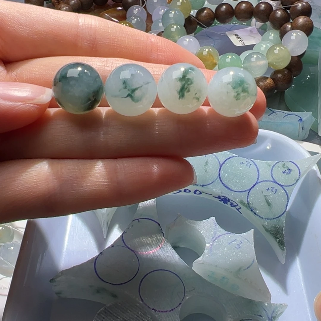 未镶嵌定制翡翠一串