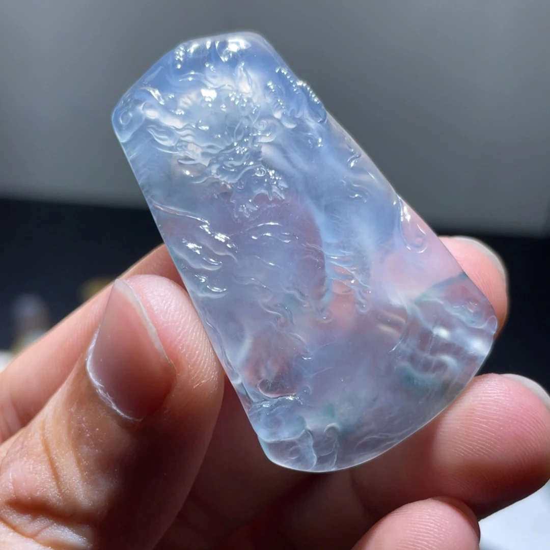 颈饰未镶嵌翡翠龙牌