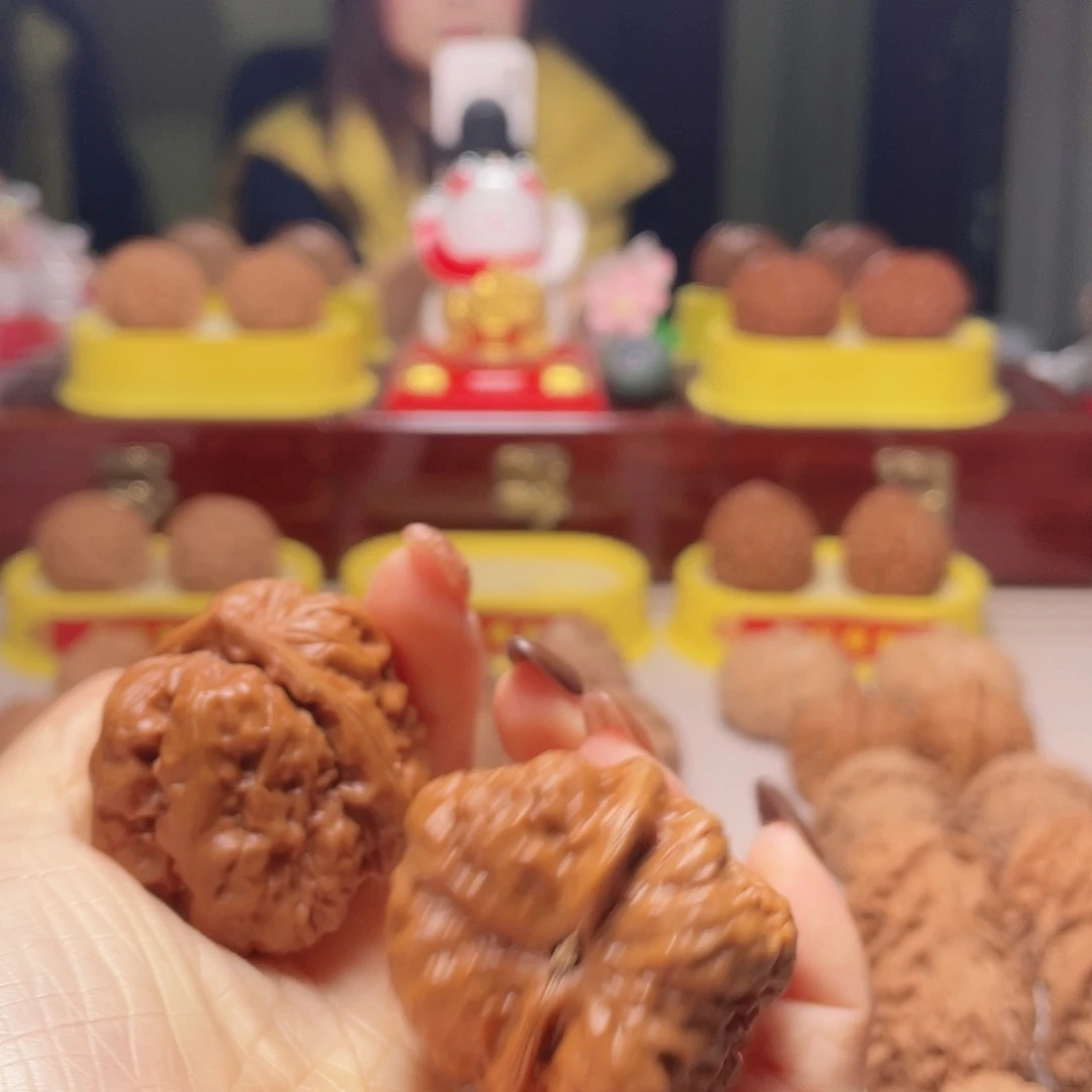 风***文玩核桃吊坠蛤蟆头